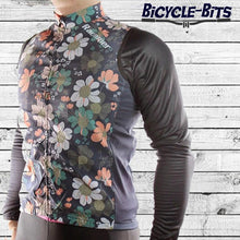 Load image into Gallery viewer, Daisy Windstopper Sleeveless Cycling Jacket - Bicycle Bits
